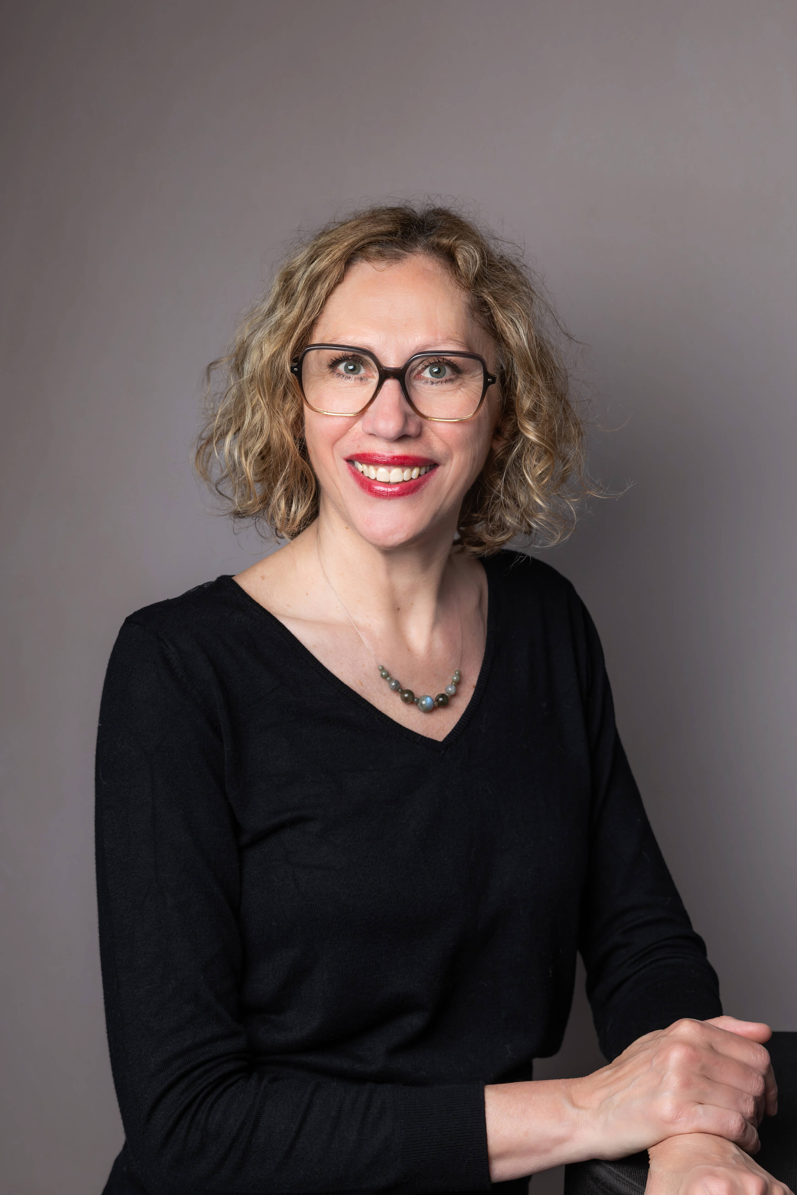 logo-SÉVERINE PERRICHON EI - PRATICENNE HOLISTIQUE